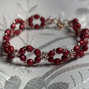 Handmade Red and Gold Tone Beaded Bracelet 7 inches